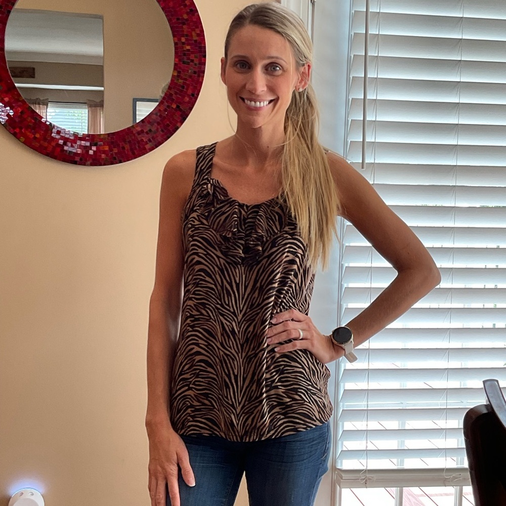 ❌ WHBM Ruffle Tank Top - Picture 5 of 6